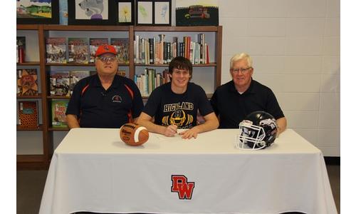 Donpihan West Mustang, Lane Spiker signing with Highland CC for football